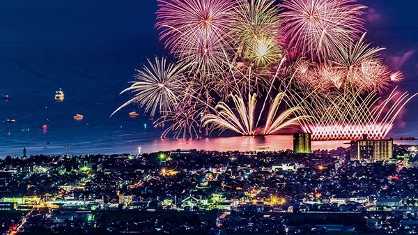 Chiêm ngưỡng lễ hội pháo hoa mùa hè tại Nhật Bản – Trải nghiệm không thể quên!